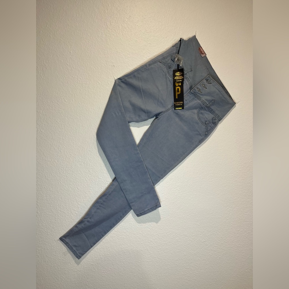 Brand Mitzi Michael! 🤍 Size 13 Butt lifting colombian 🇨🇴